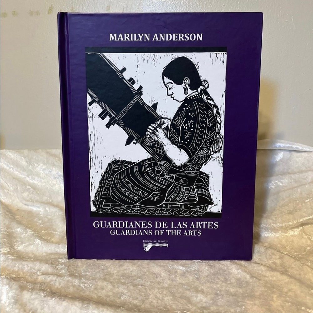 Guardianes de las Arts: Book